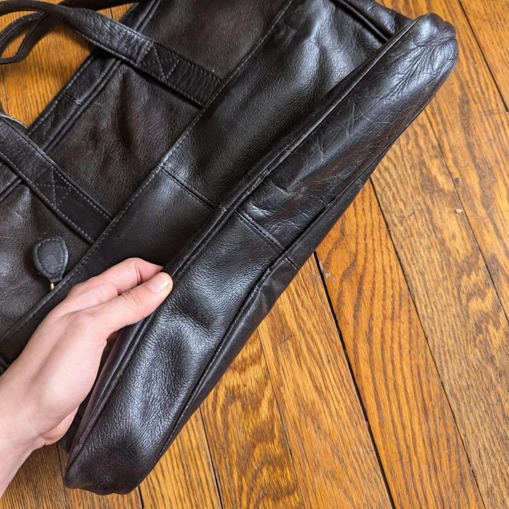 Leather Messenger Briefcase - Black